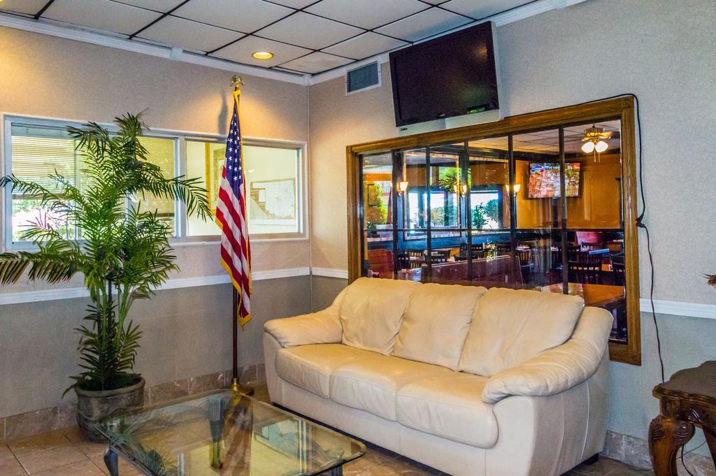 Executive Inn Hotel And Conference Center Lawton Ngoại thất bức ảnh